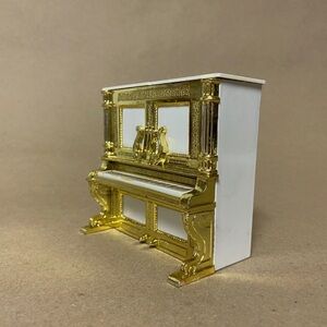 1940's Davis Products Piano Salt and Pepper Shaker Vintage